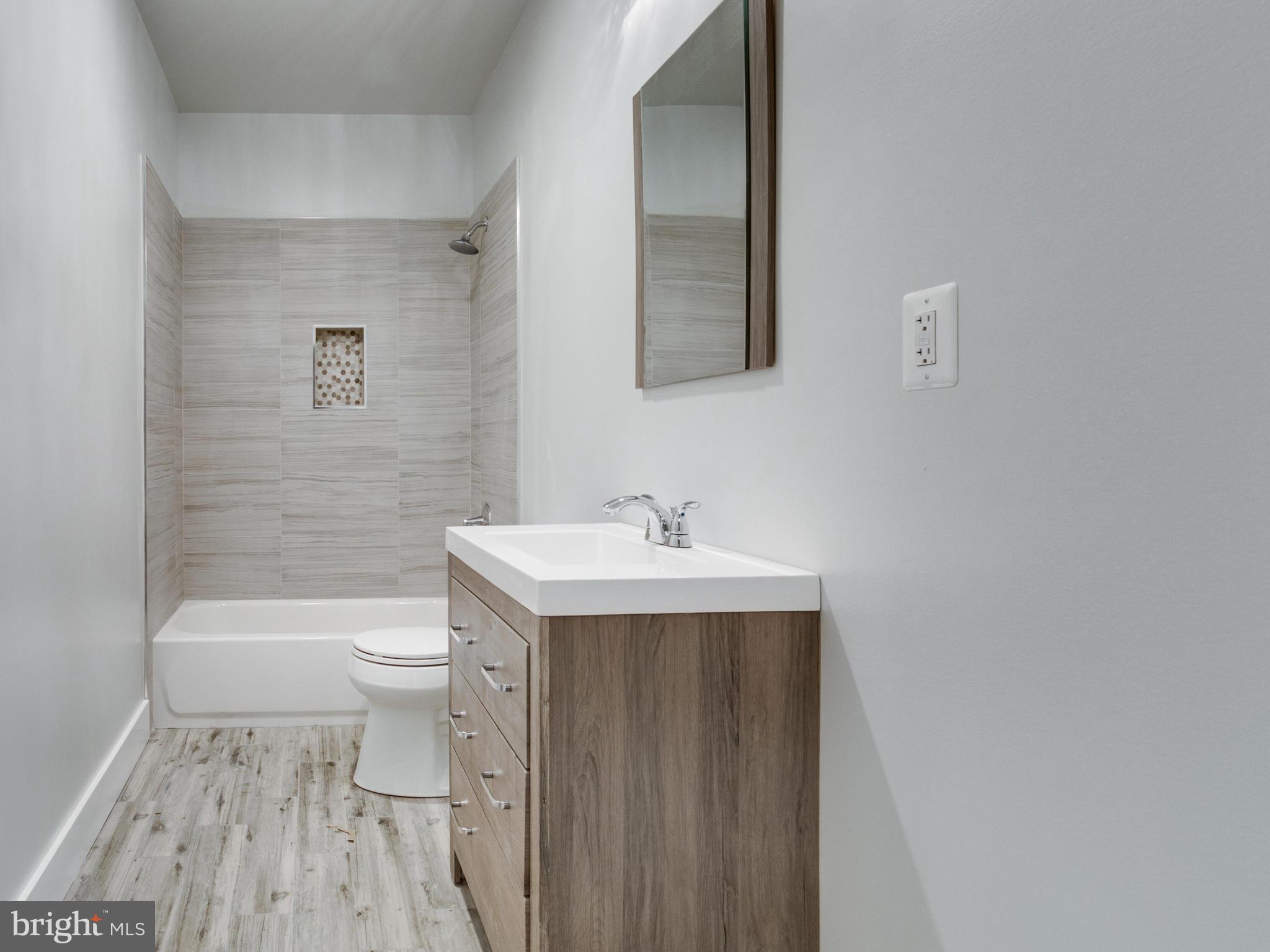 1901 Anderson Road Falls Church, VA 22043 - Photo 23 of 30 Bath 3 of 5