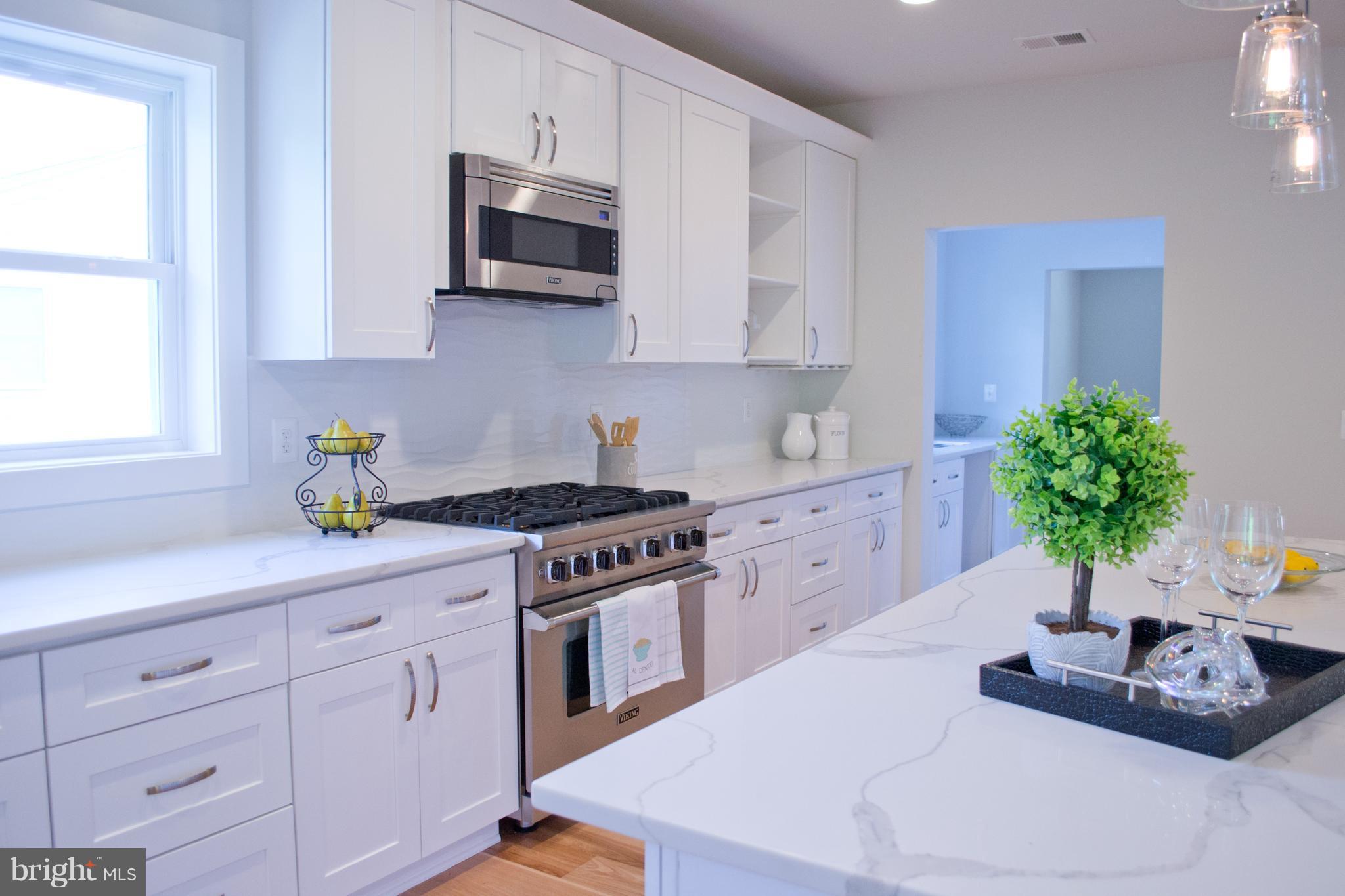 1901 Anderson Road Falls Church, VA 22043 - Photo 4 of 30 Gourmet kitchen w/Viking Pro SS Appliances