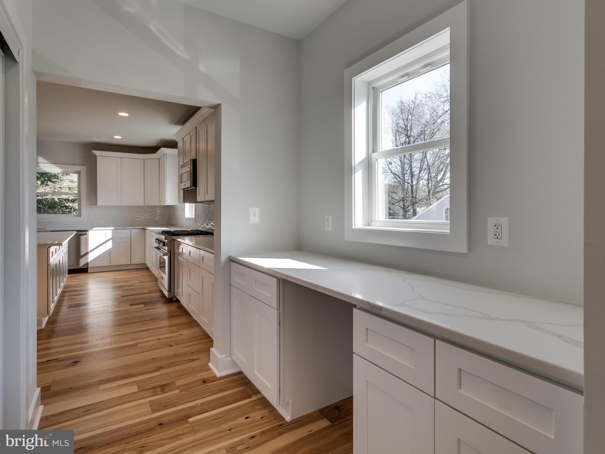 1901 Anderson Road Falls Church, VA 22043 - Photo 7 of 30 Gourmet Kitchen