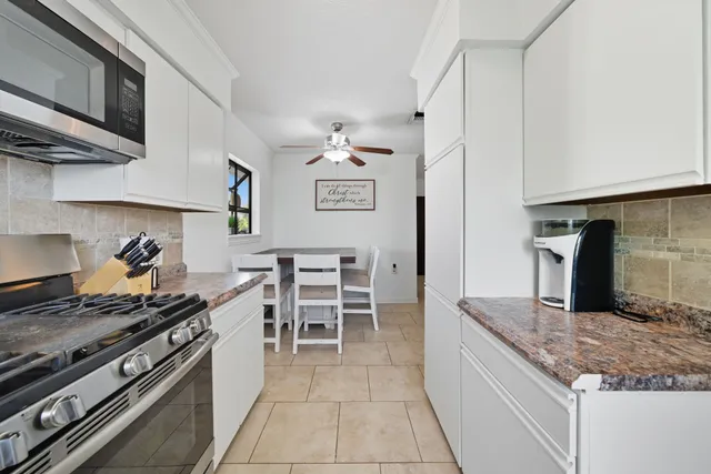 $305,000 | 439 Pompano Street, Bayou Vista, TX 77563