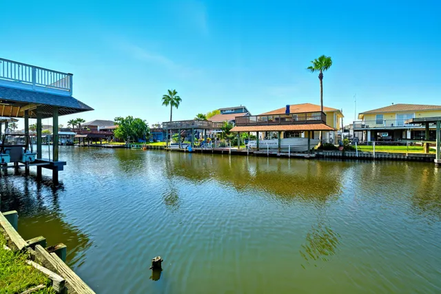 $305,000 | 439 Pompano Street, Bayou Vista, TX 77563