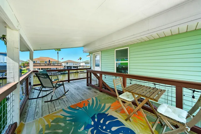 $305,000 | 439 Pompano Street, Bayou Vista, TX 77563