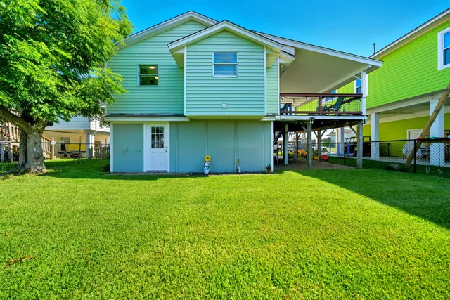 $305,000 | 439 Pompano Street, Bayou Vista, TX 77563