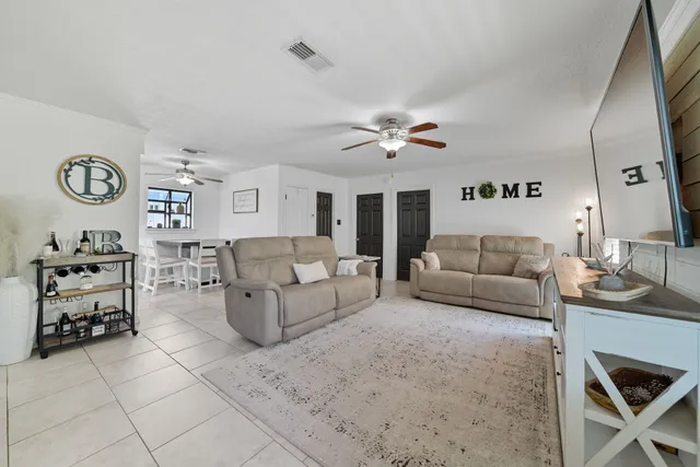 $305,000 | 439 Pompano Street, Bayou Vista, TX 77563