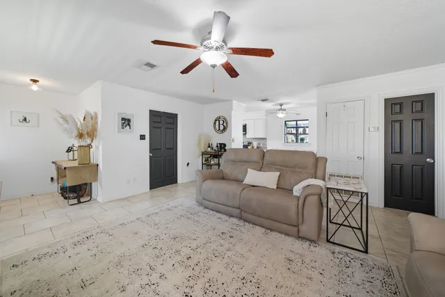 $305,000 | 439 Pompano Street, Bayou Vista, TX 77563