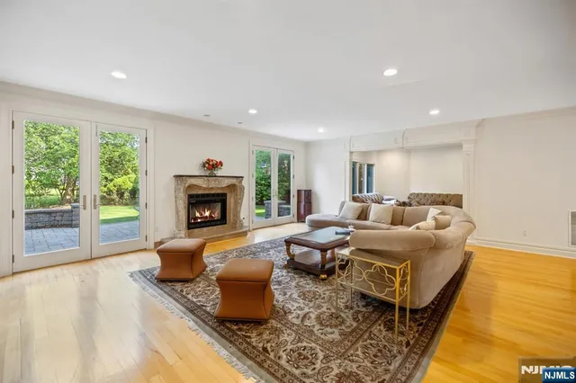 $3,849,000 | 71 Roberts Road, Englewood Cliffs, NJ 07632