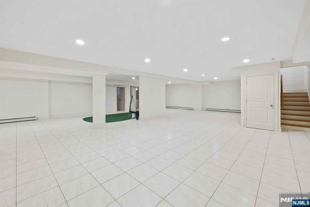 71 Roberts Road Englewood Cliffs, NJ 07632 - Photo 29 of 38