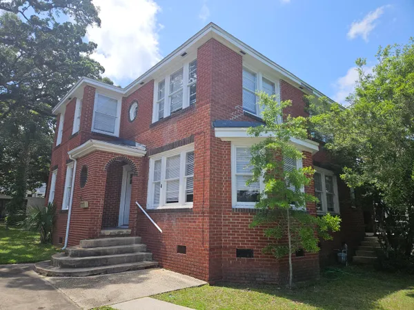 $2,200 | 4 West De Soto Street, Pensacola, FL 32501