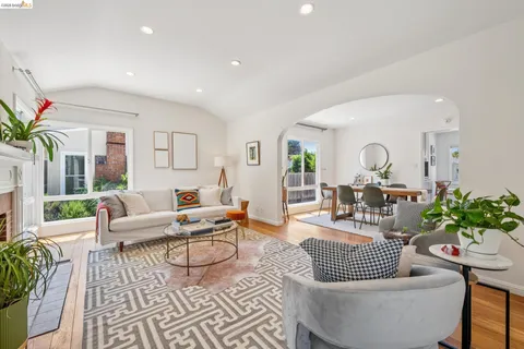 $869,000 | 264 Marlow Drive, Oakland, CA 94605