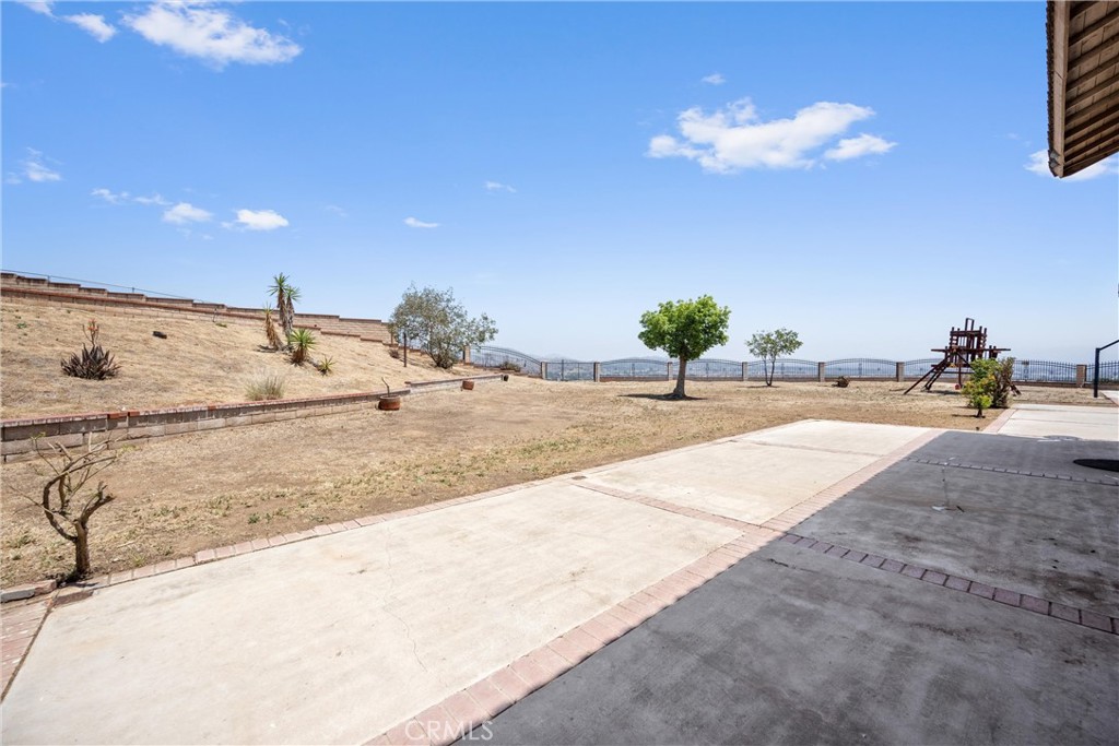 10703 Valley Drive Riverside, CA 92505 - Photo 31 of 36