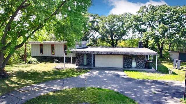 $285,000 | 1004 South Ramsey Street, Redwood Falls, MN 56283