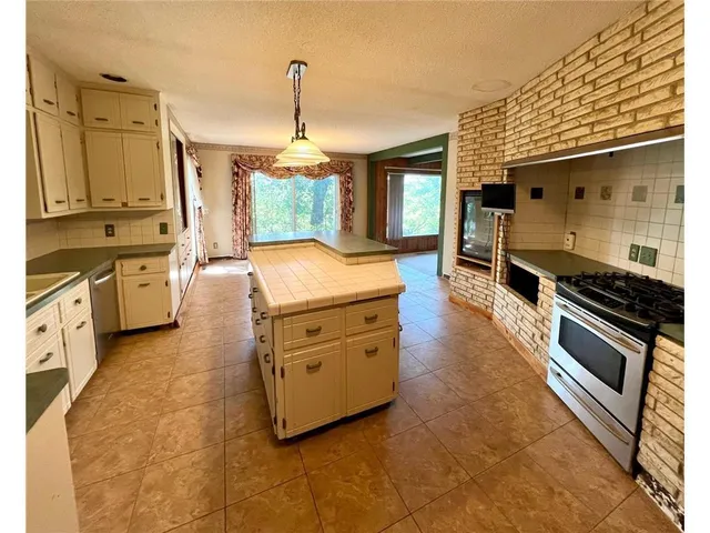 $285,000 | 1004 South Ramsey Street, Redwood Falls, MN 56283