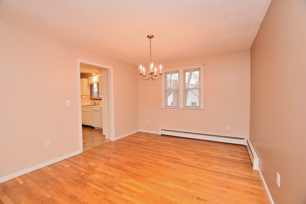 5 Trail Circle Springfield, MA 01118 - Photo 6 of 30 Gallery Image 6