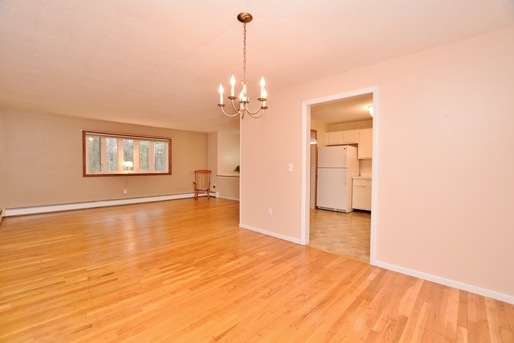 5 Trail Circle Springfield, MA 01118 - Photo 7 of 30 Gallery Image 7