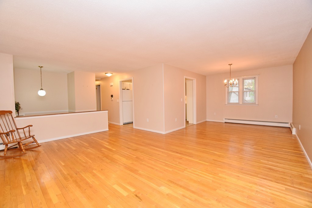 5 Trail Circle Springfield, MA 01118 - Photo 8 of 30 Gallery Image 8