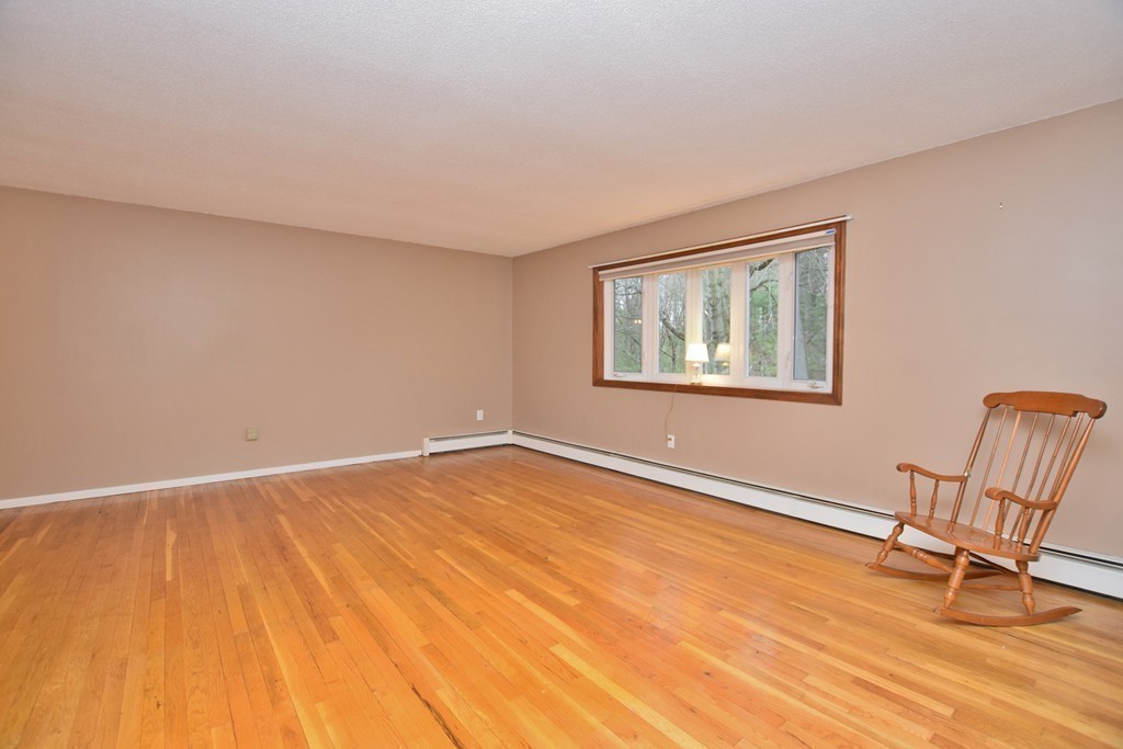 5 Trail Circle Springfield, MA 01118 - Photo 9 of 30 Gallery Image 9