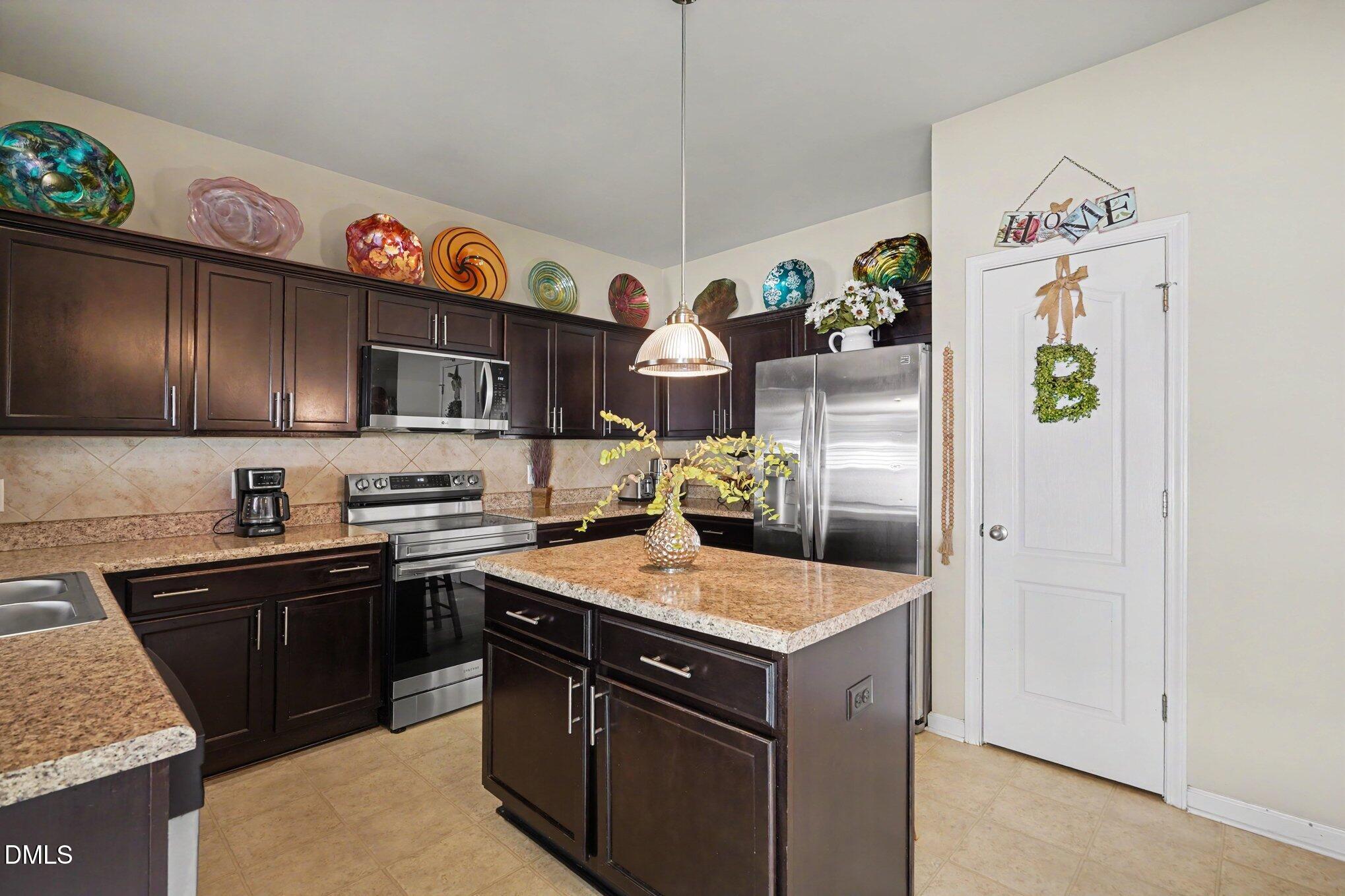 6310 Arsenal Avenue Raleigh, NC 27610 - Photo 11 of 31 012_file_4583