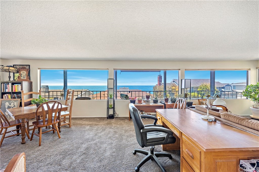 1782 Ocean Way Laguna Beach, CA 92651 - Photo 11 of 27 Living room, lower level.