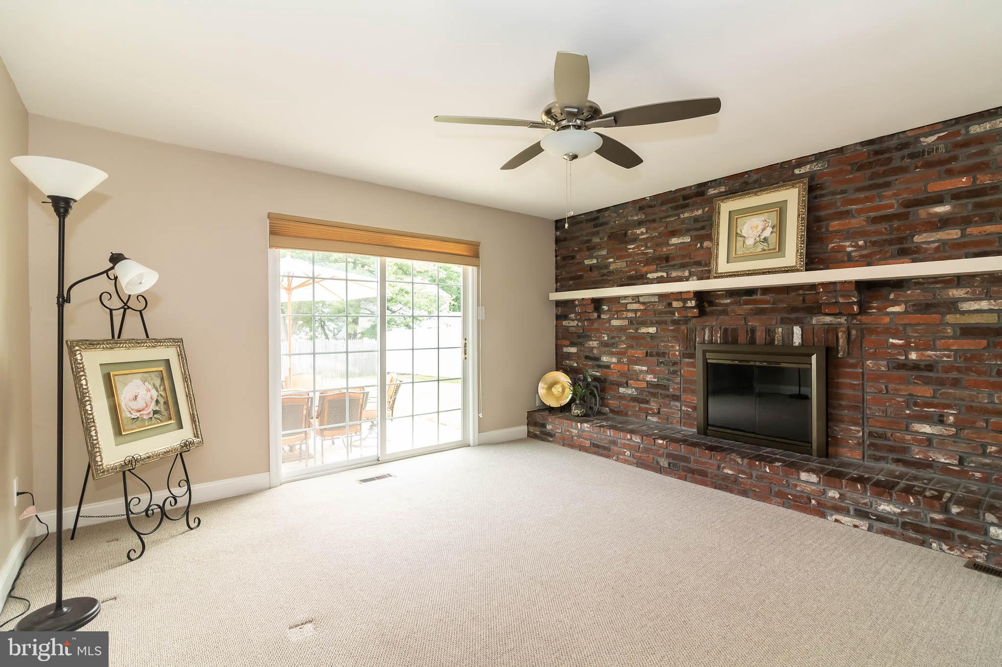 12 Vicksburg Road Clementon, NJ 08021 - Photo 16 of 27 Family Room
