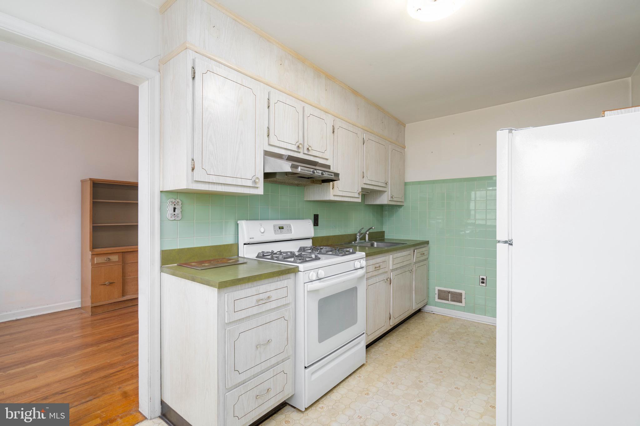 1016 Clayton Road Wilmington, DE 19805 - Photo 7 of 23