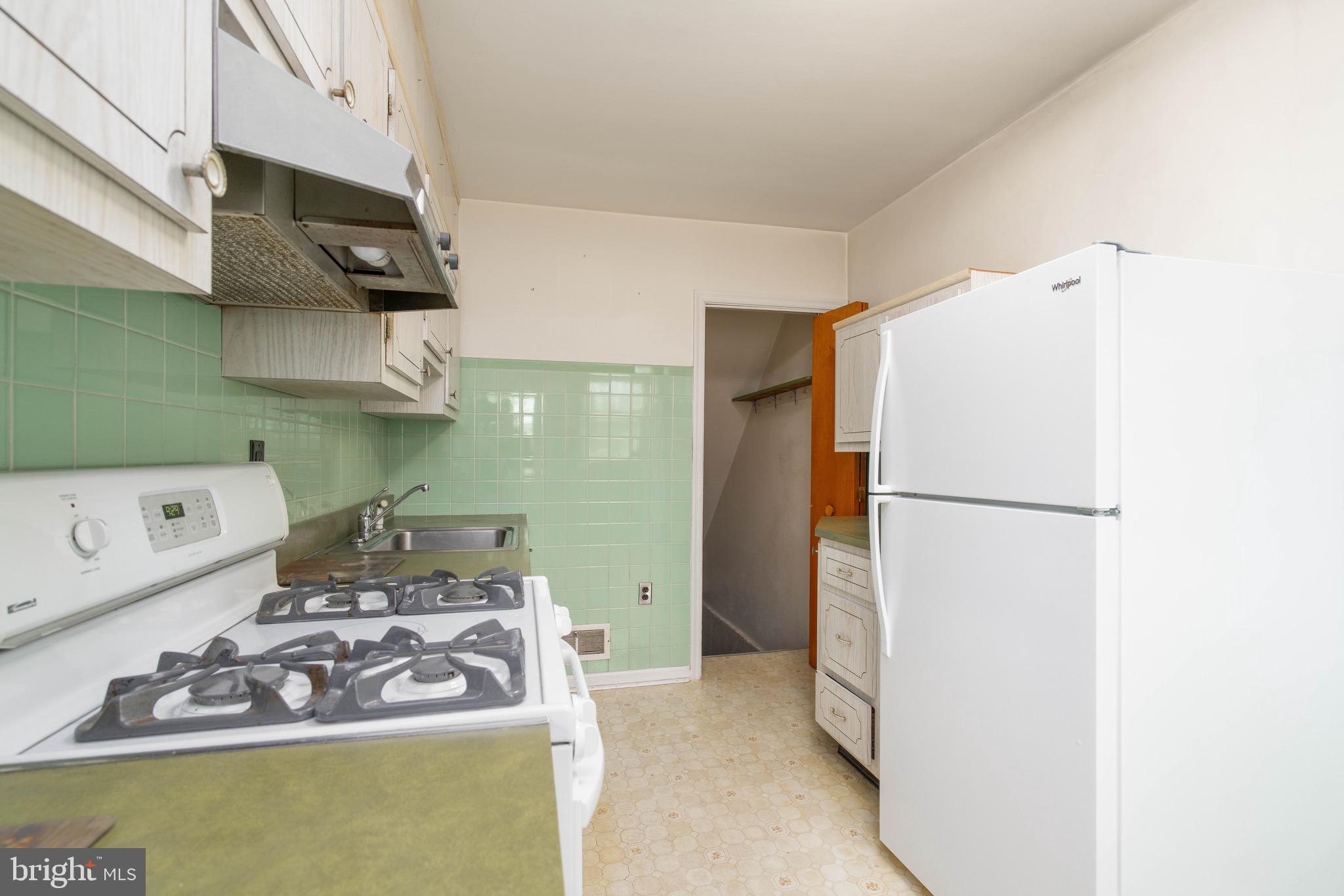 1016 Clayton Road Wilmington, DE 19805 - Photo 8 of 23