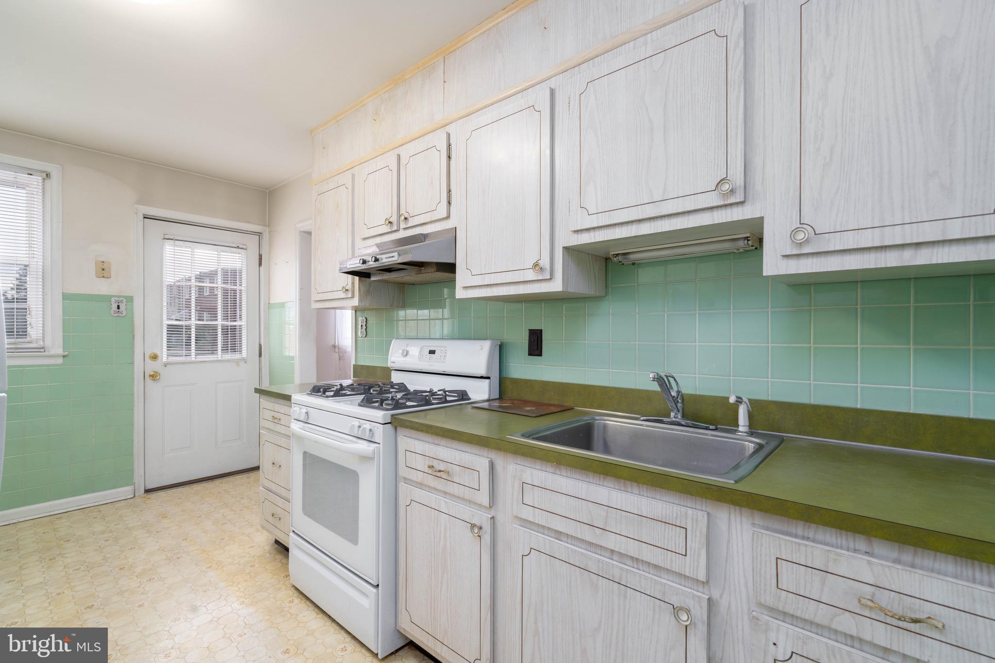 1016 Clayton Road Wilmington, DE 19805 - Photo 9 of 23