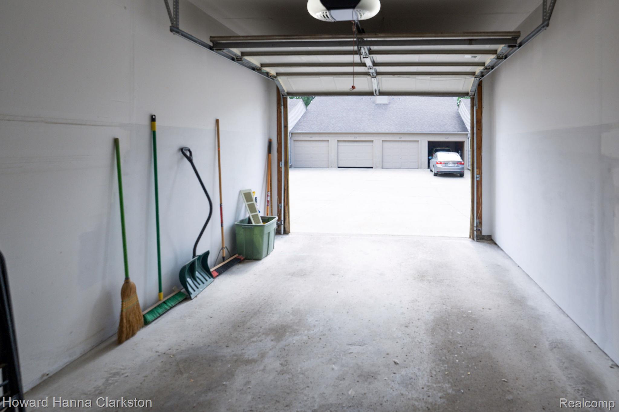 3145 Hidden Ridge Drive Waterford, MI 48328 - Photo 16 of 26 Single car garage with parking also on the approach.