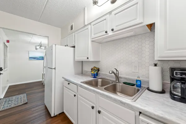 $136,600 | 209 West Miracle Strip Parkway, Unit C201, Mary Esther, FL 32569