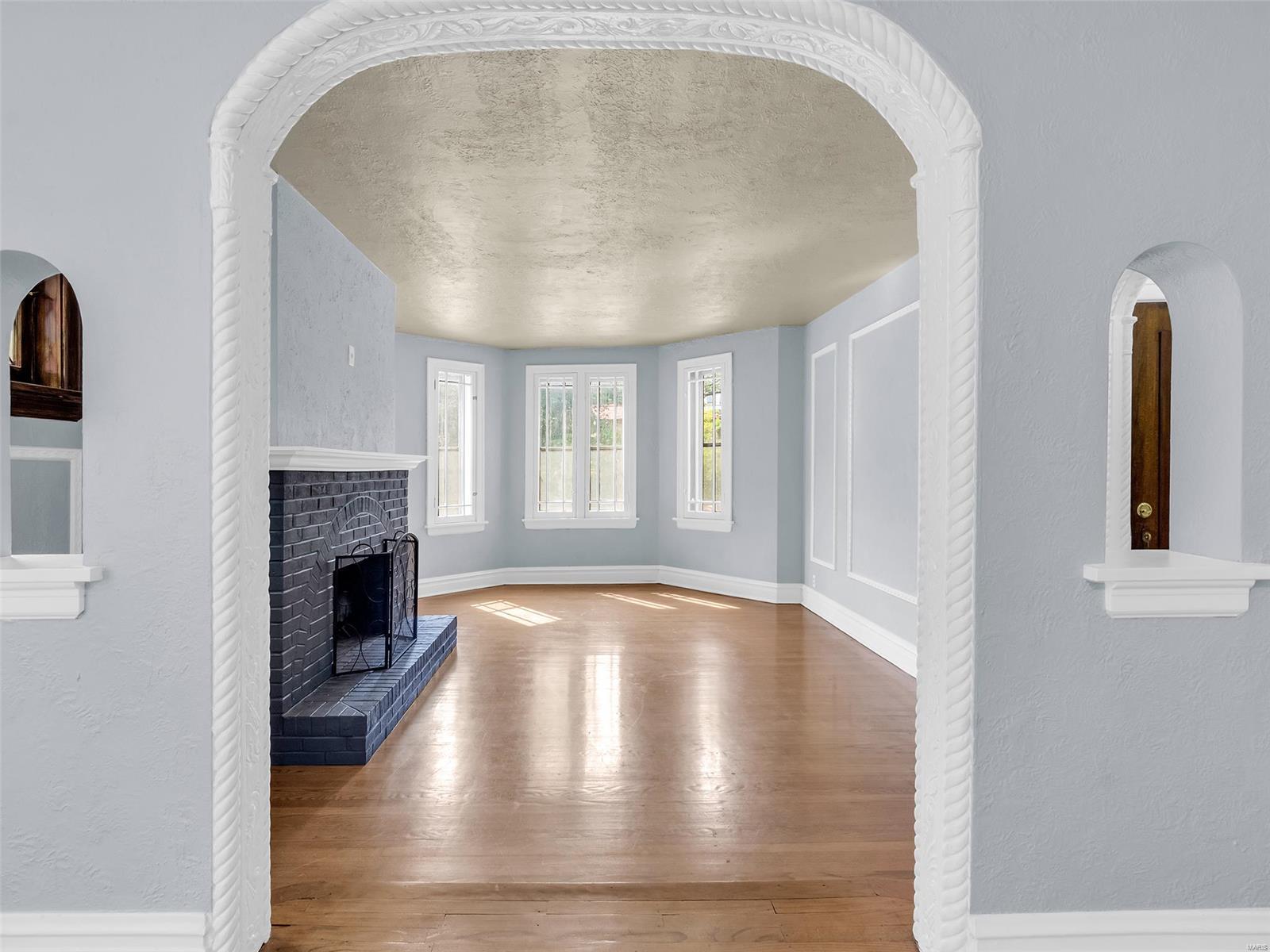 314 South Hanley Road, Unit 1S St. Louis, MO 63105 - Photo 4 of 17