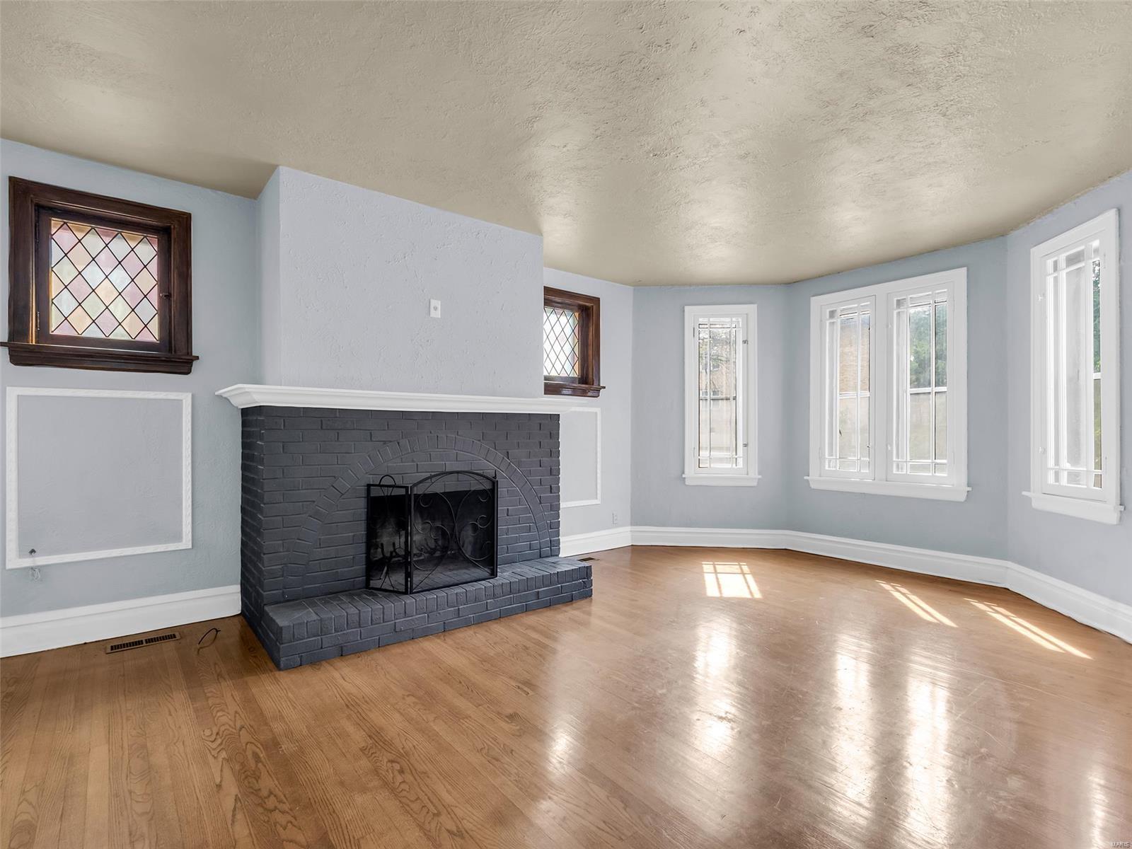314 South Hanley Road, Unit 1S St. Louis, MO 63105 - Photo 5 of 17