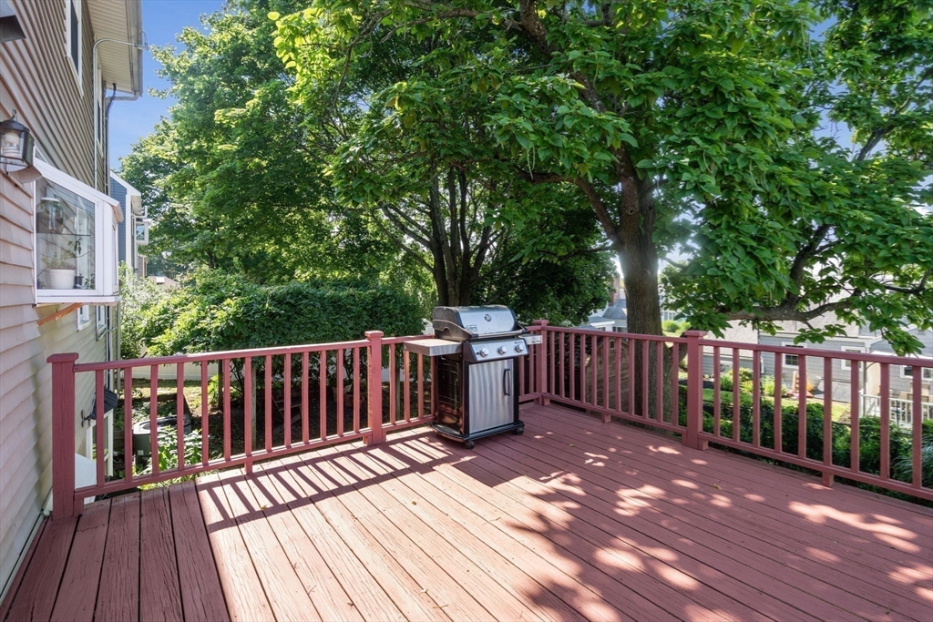 32 Grosvenor Road Waltham, MA 02453 - Photo 29 of 39