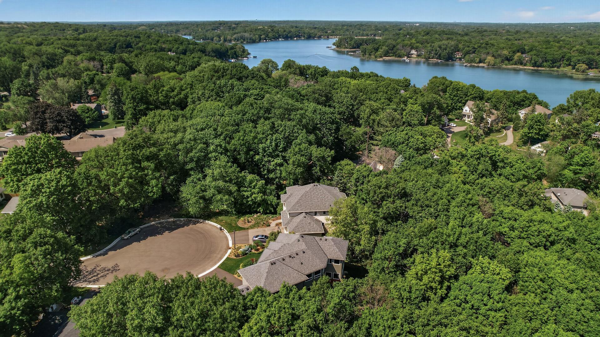 381 Del Rio Drive Chanhassen, MN 55317 - Photo 16 of 30
