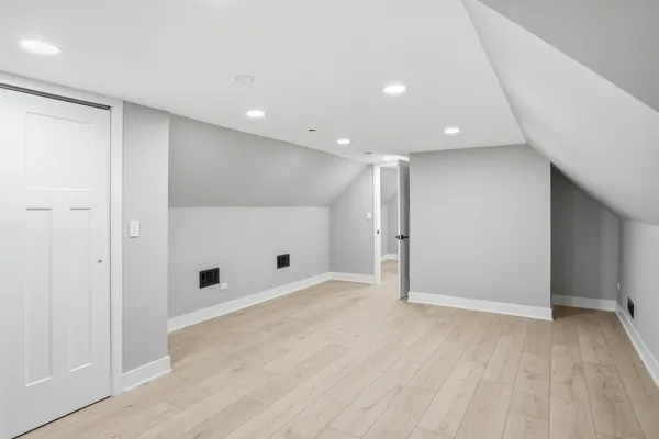 $463,900 | 9442 South Octavia Avenue, Bridgeview, IL 60455