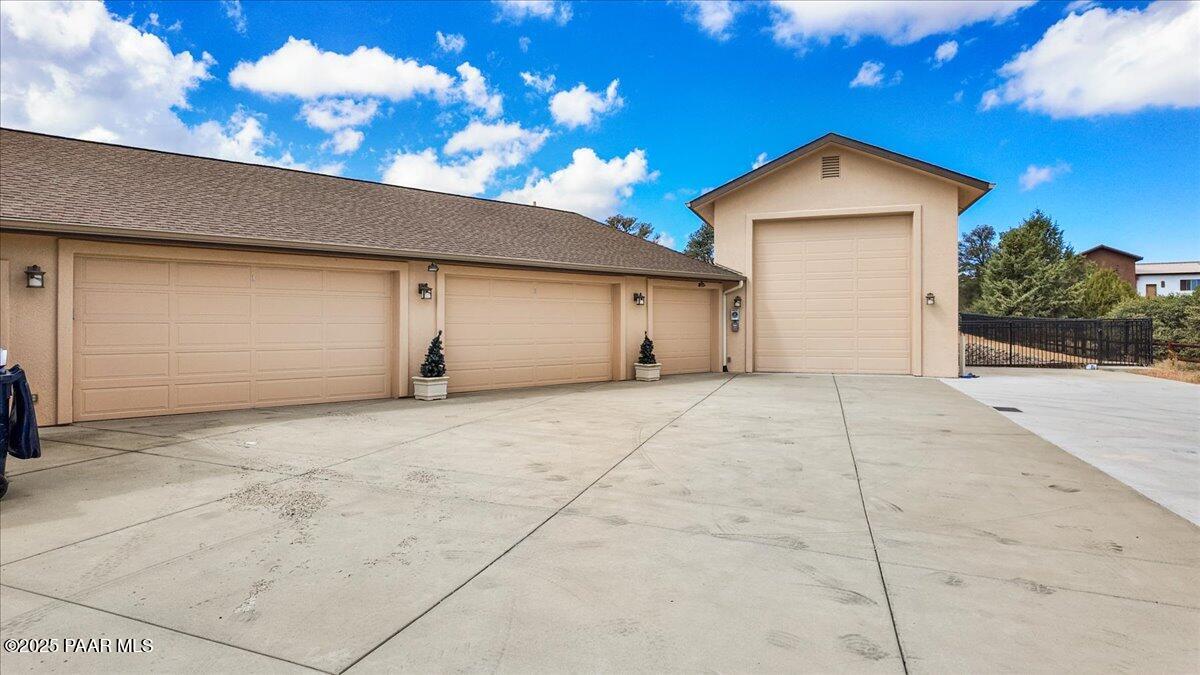 5540 Deer Spring Place Prescott, AZ 86305 - Photo 30 of 46 a view of garage yard
