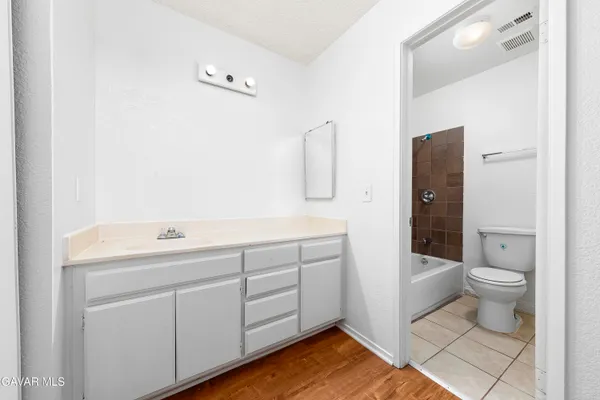 $389,900 | 1822 Park Cir Drive, Lancaster, CA 93535