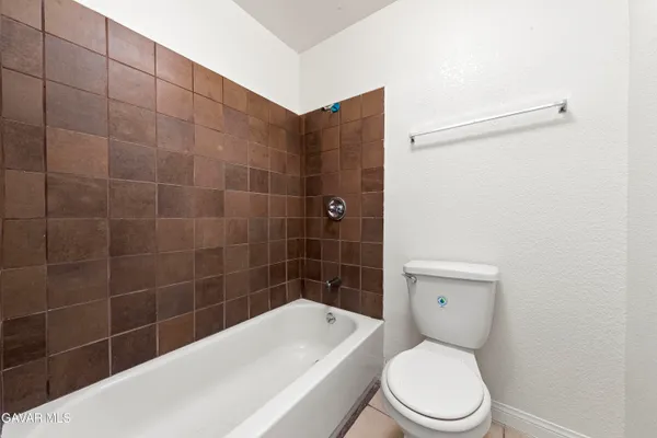 $389,900 | 1822 Park Cir Drive, Lancaster, CA 93535