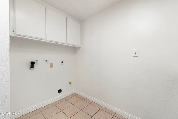 $389,900 | 1822 Park Cir Drive, Lancaster, CA 93535