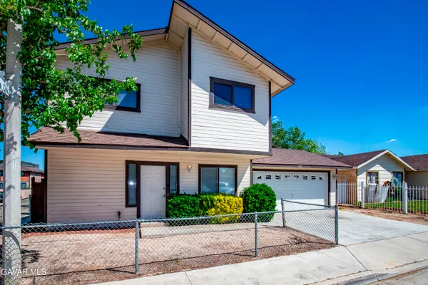 $389,900 | 1822 Park Cir Drive, Lancaster, CA 93535