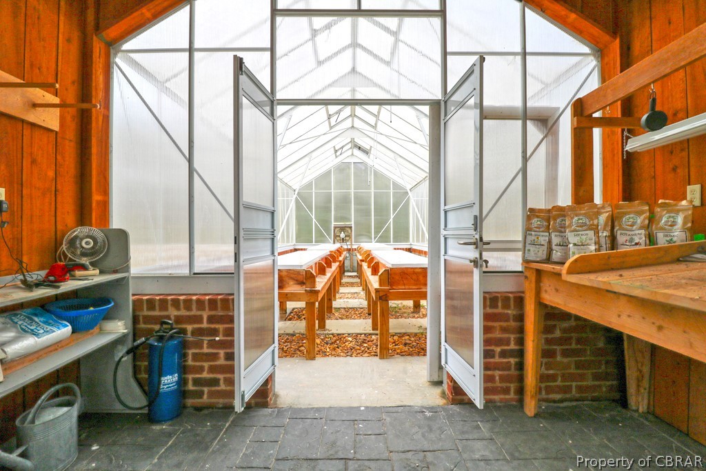 19607 White Oak Road Sutherland, VA 23885 - Photo 49 of 50 Interior of the greenhouse.