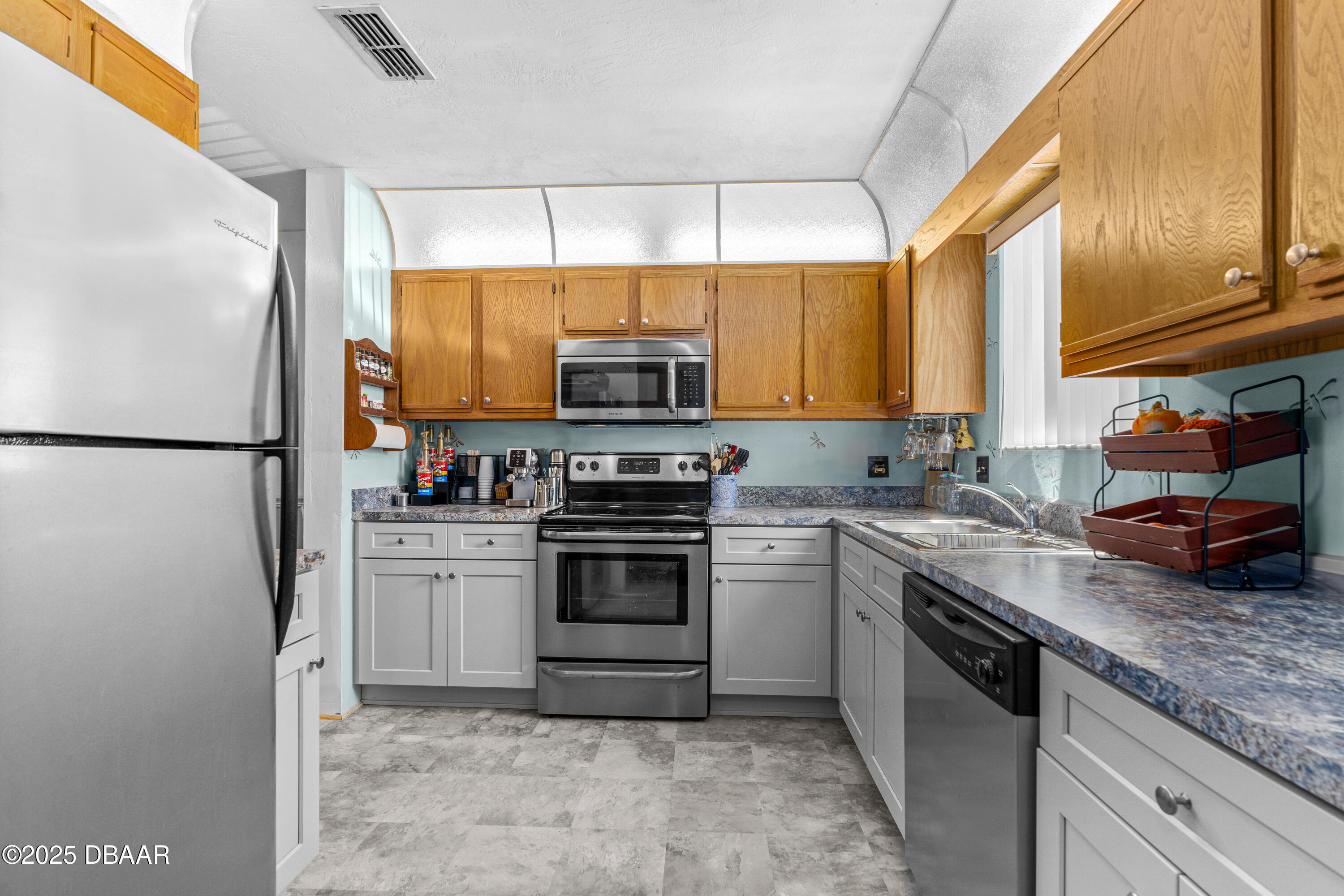 1302 Deer Springs Road Port Orange, FL 32129 - Photo 12 of 32 SS Appliances