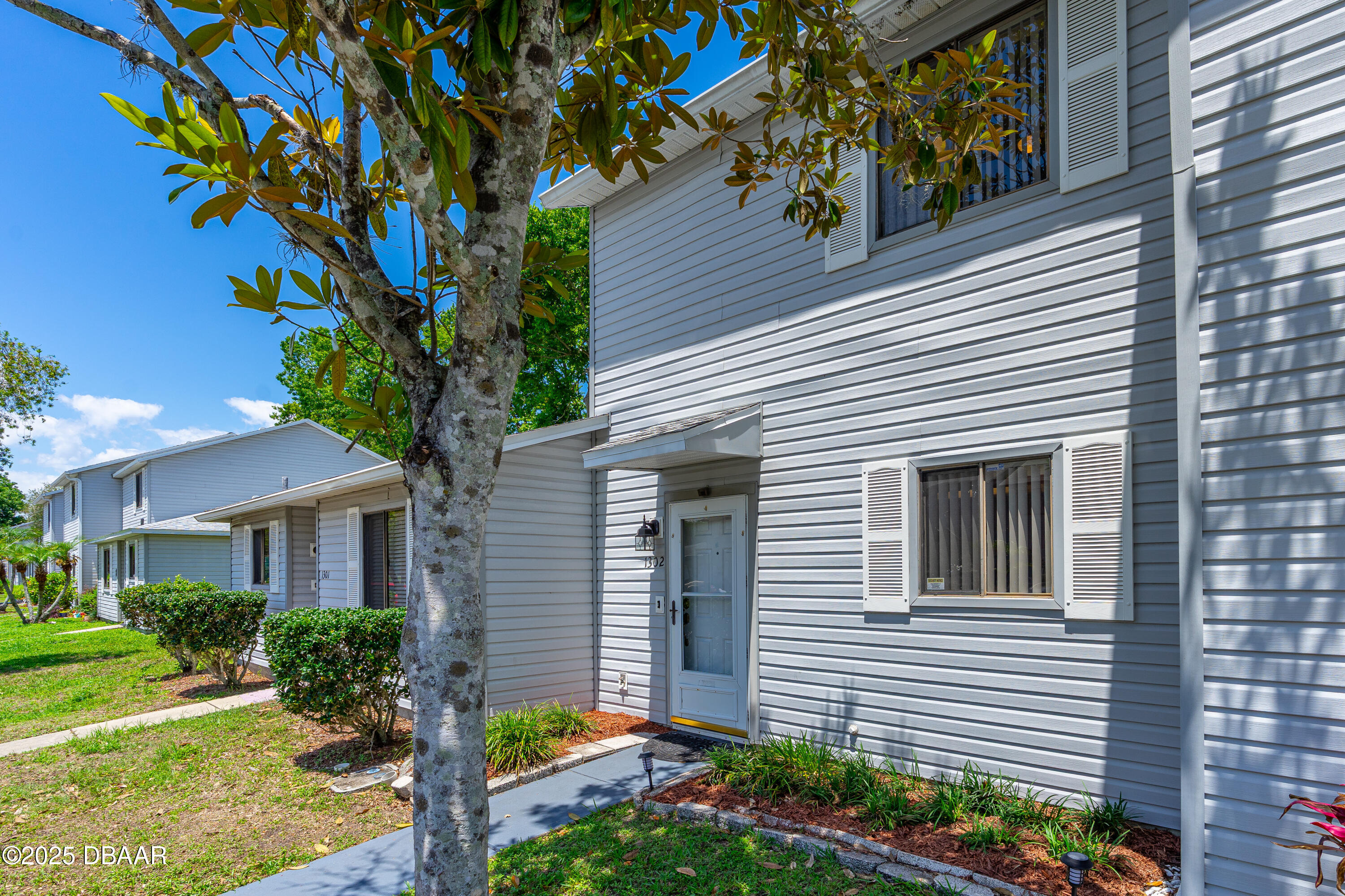 1302 Deer Springs Road Port Orange, FL 32129 - Photo 2 of 32 Welcome Home