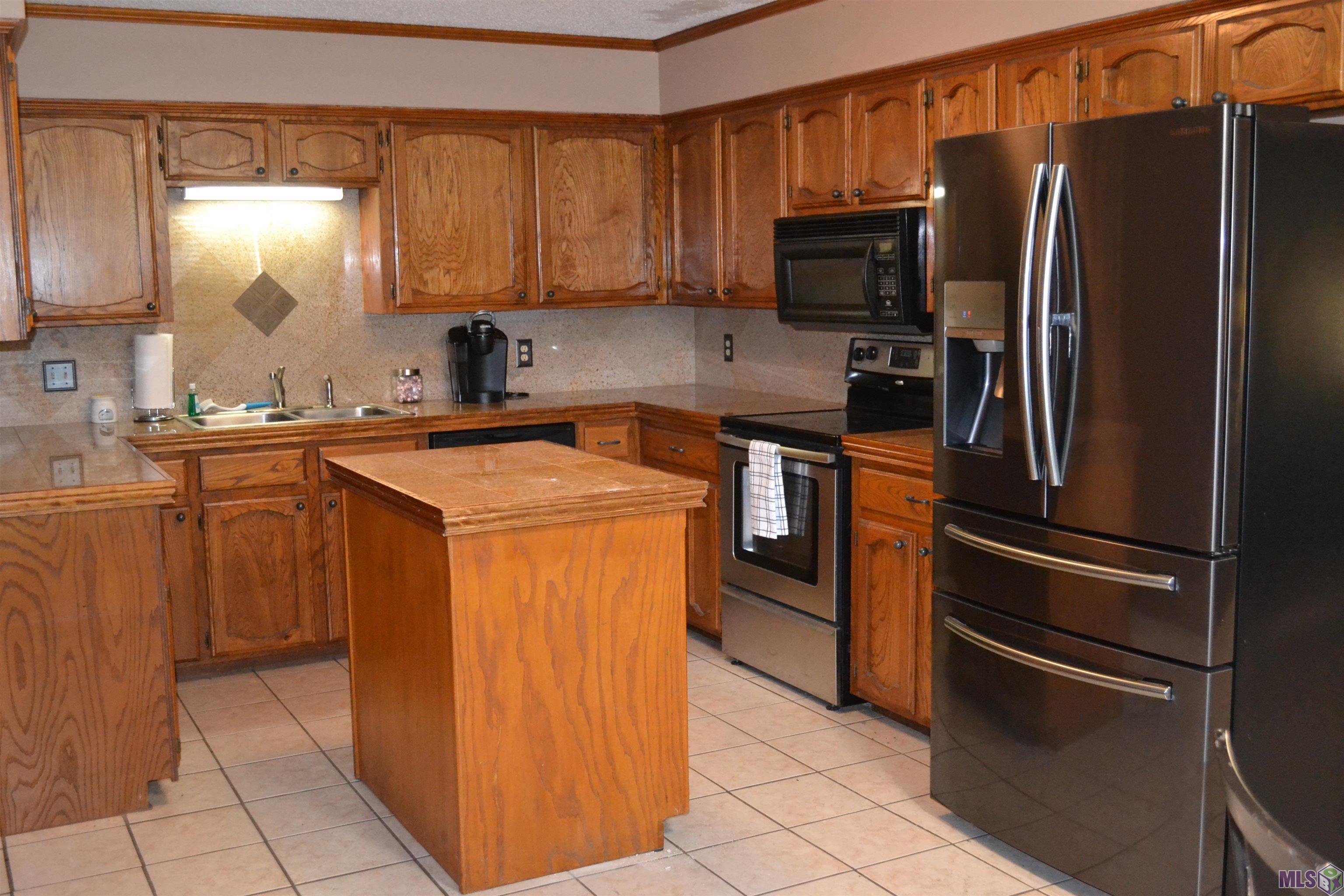 1725 Stonegate Court Baton Rouge, LA 70815 - Photo 5 of 14 Gallery Image 5