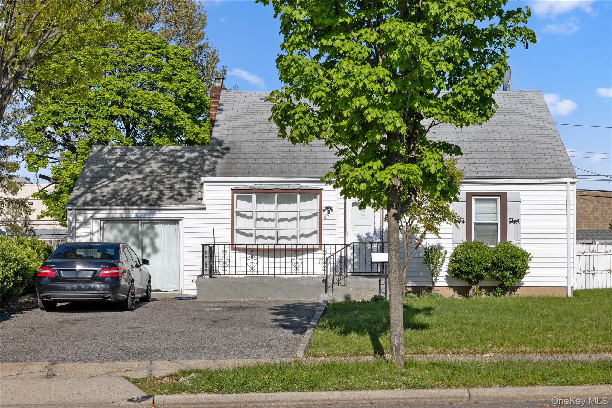 47 Cardinal Road Levittown, NY 11756 - Photo 5 of 15