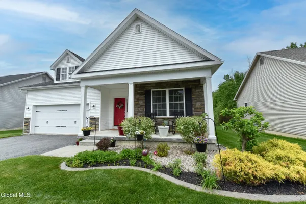 $575,000 | 6 Cypress Street, Ballston, NY 12019