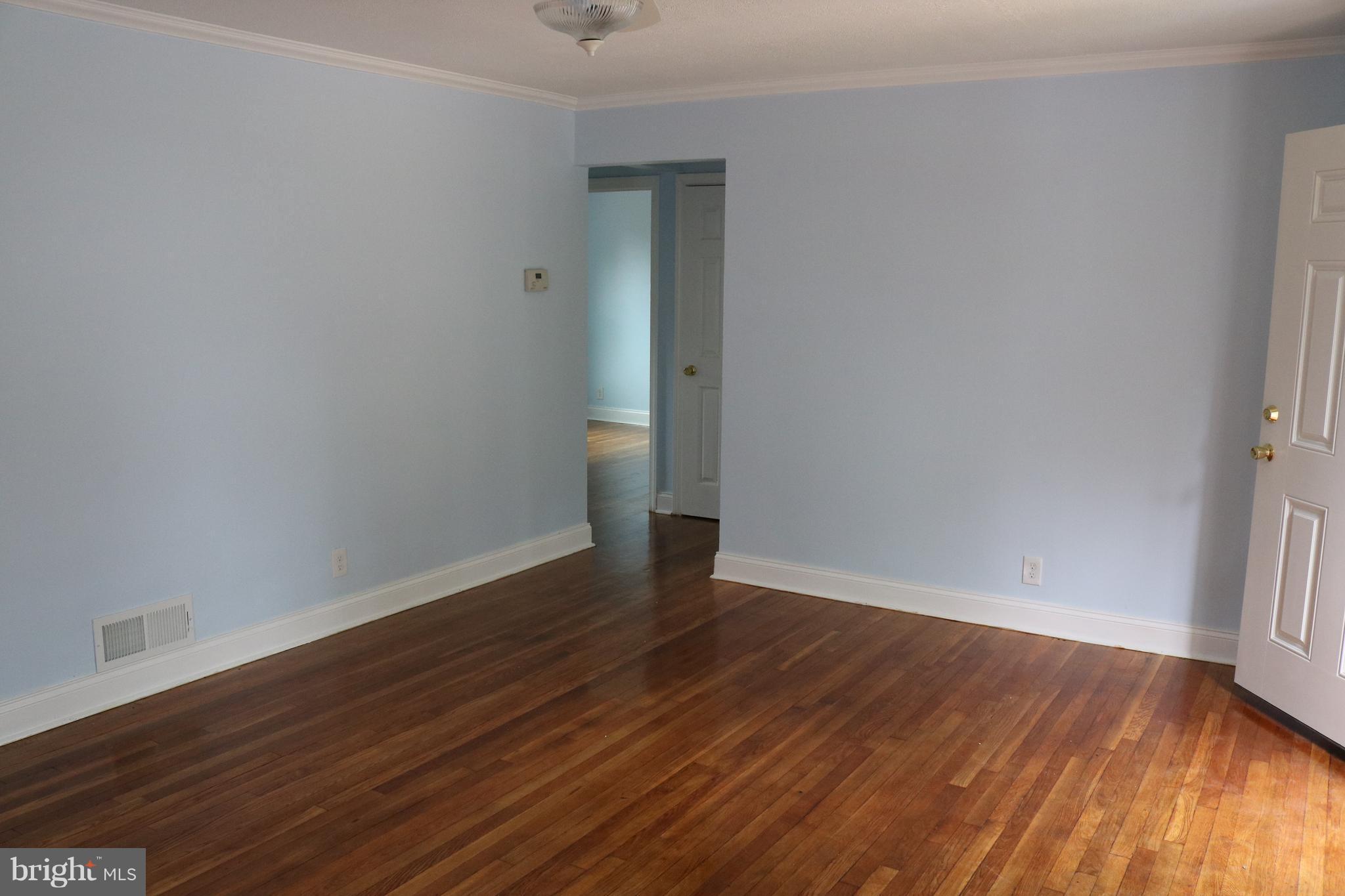 12111 Foley Street Silver Spring, MD 20902 - Photo 4 of 20 Interior (General)