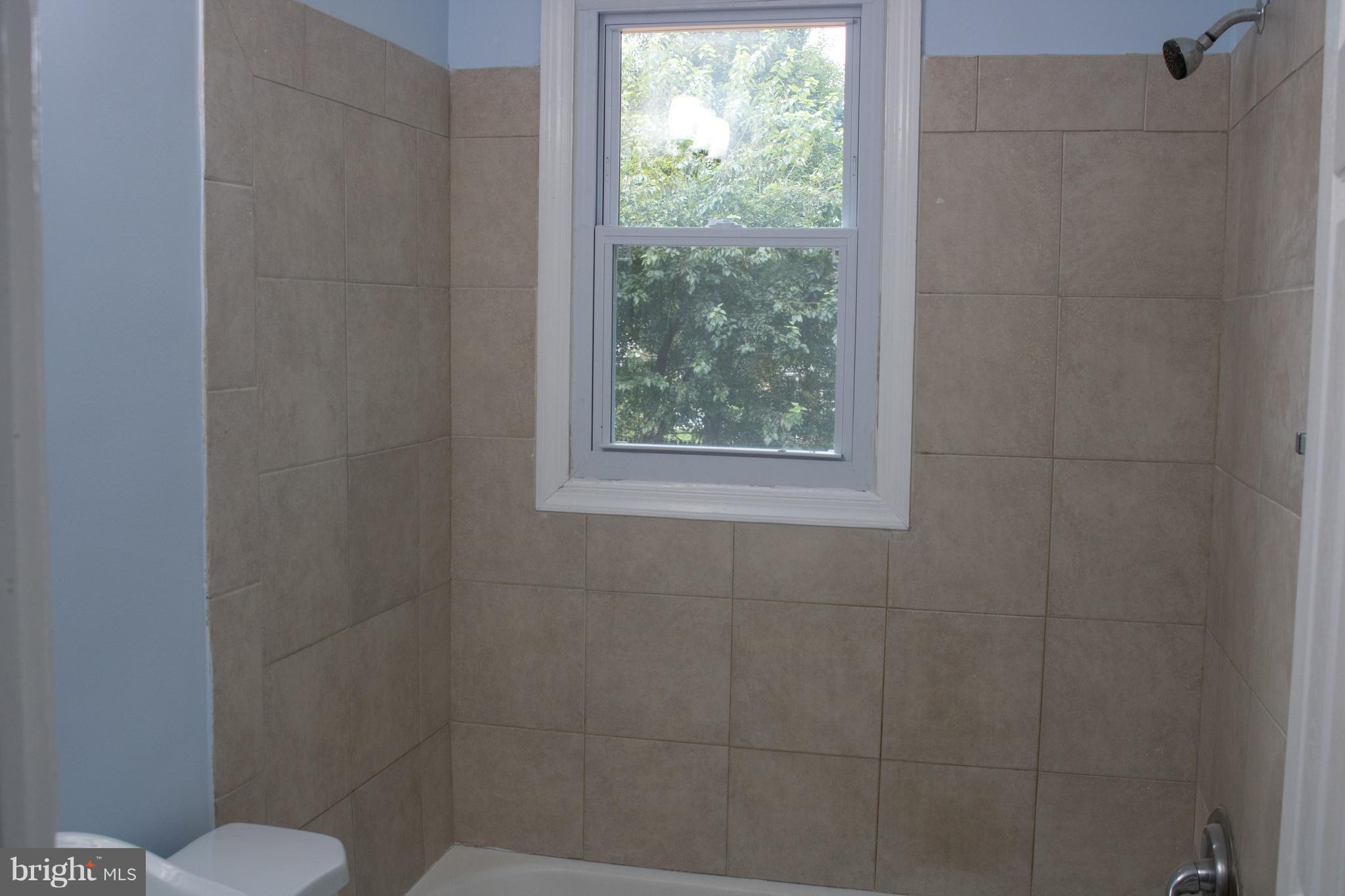 12111 Foley Street Silver Spring, MD 20902 - Photo 9 of 20 Bath