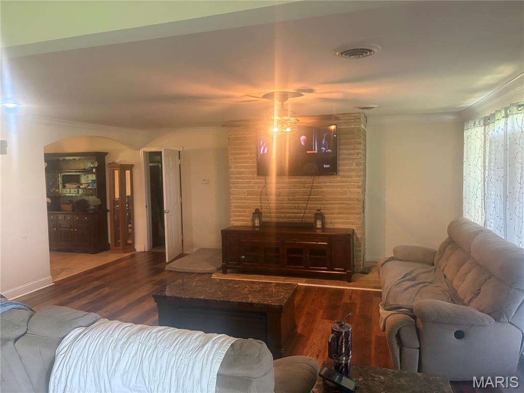 2707 North Service Road West St. Clair, MO 63077 - Photo 5 of 33