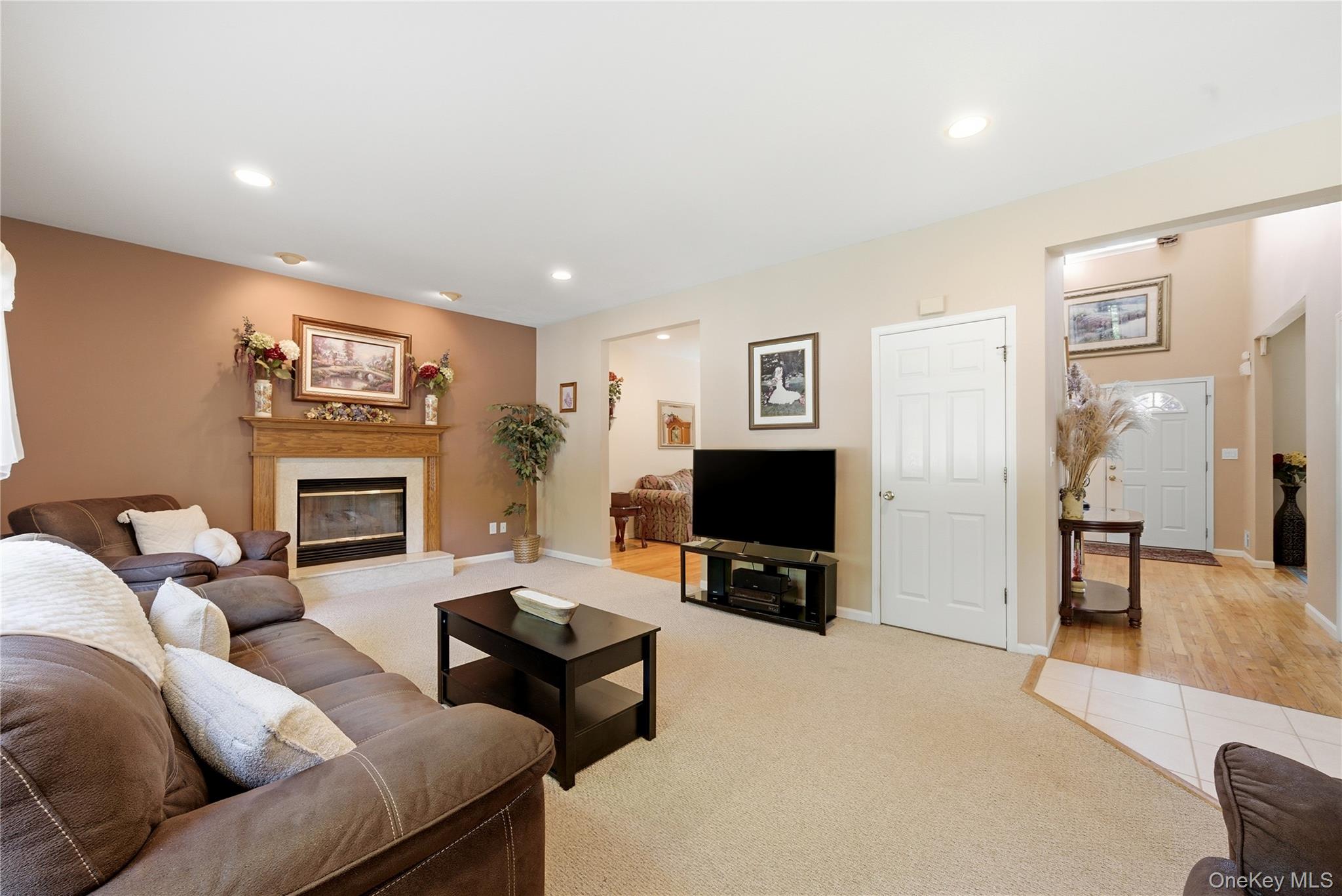 9 Ridgefield Drive Shoreham, NY 11786 - Photo 13 of 50