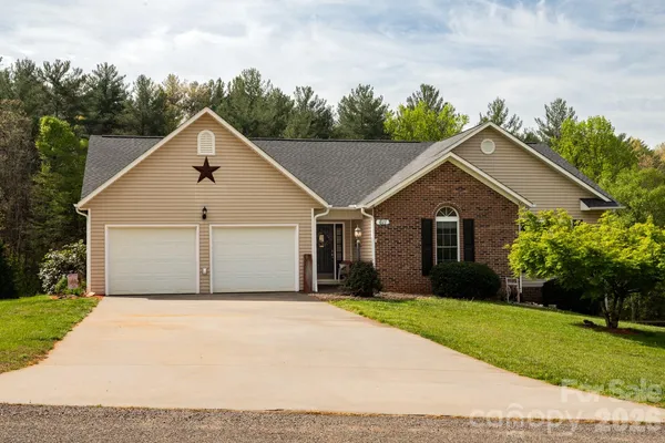 $515,000 | 611 Briar Creek Drive, Unit 36, North Wilkesboro, NC 28659
