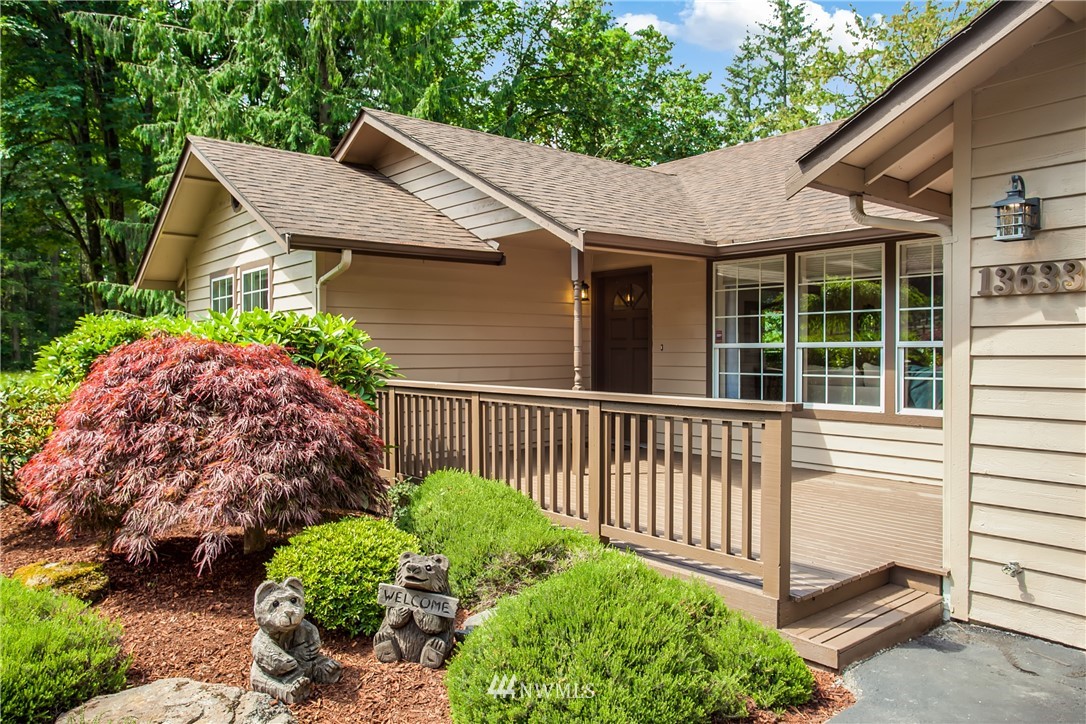13633 183rd Avenue Southeast Renton, WA 98059 - Photo 2 of 25 Gallery Image 2